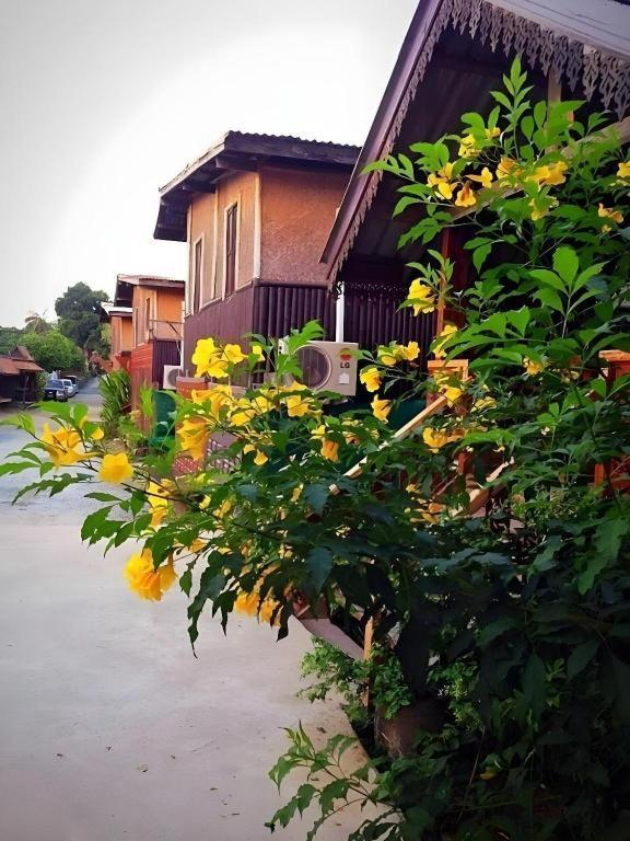 Jidapa Resort Phra Nakhon Si Ayutthaya Exteriör bild