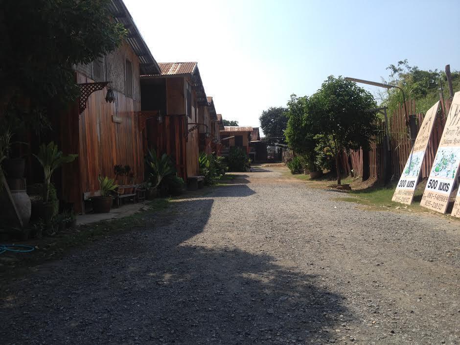 Jidapa Resort Phra Nakhon Si Ayutthaya Exteriör bild